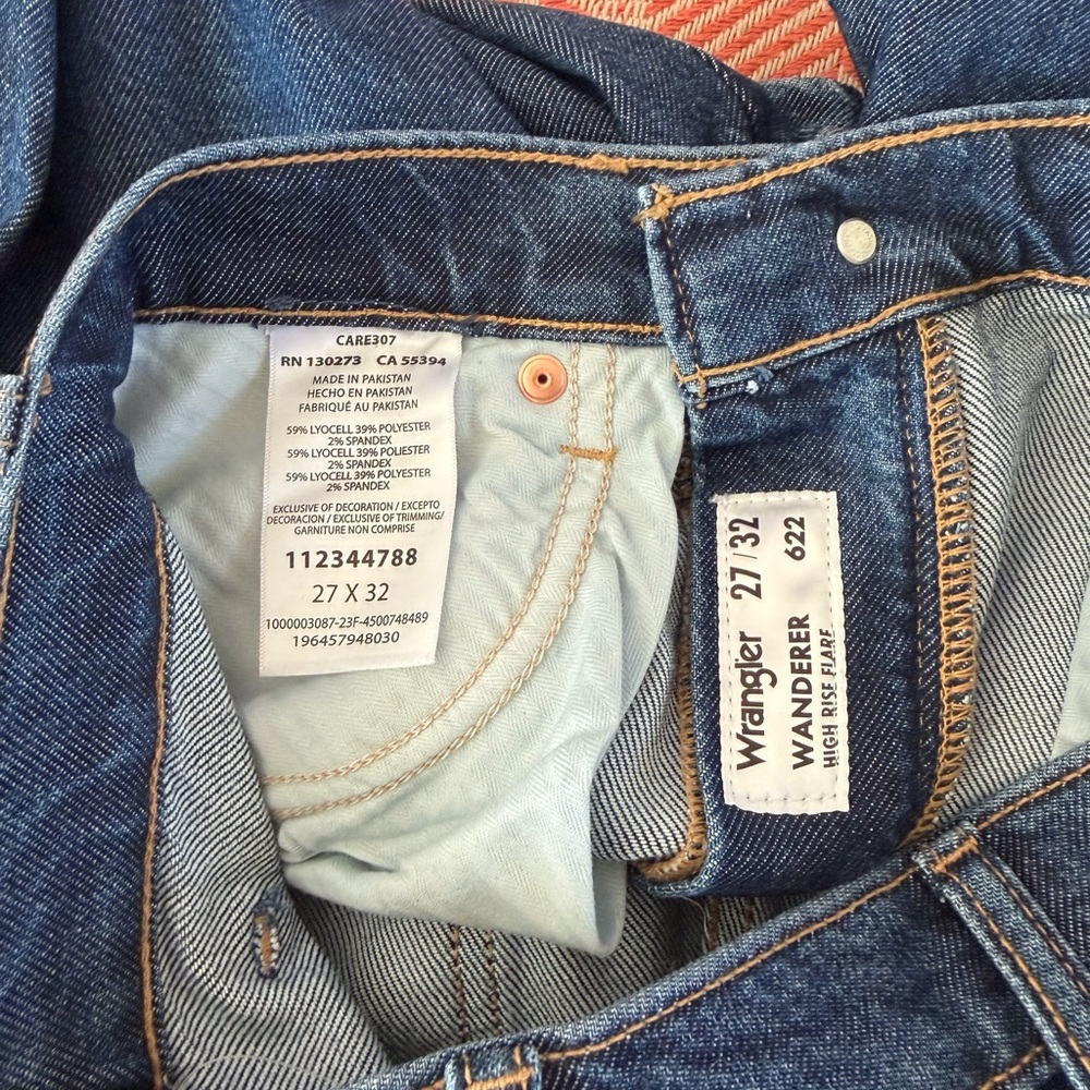 Wrangler Women’s Wanderer High Rise Flare Jeans NWOT - Picture 6 of 11